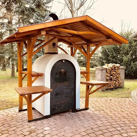 Cavaletti Vendeghaz * Lajoskomarom